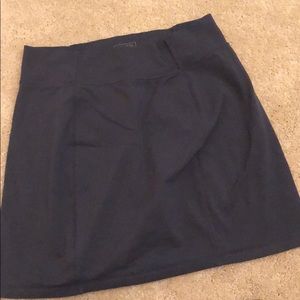 Cute grey athleta skirt !!!